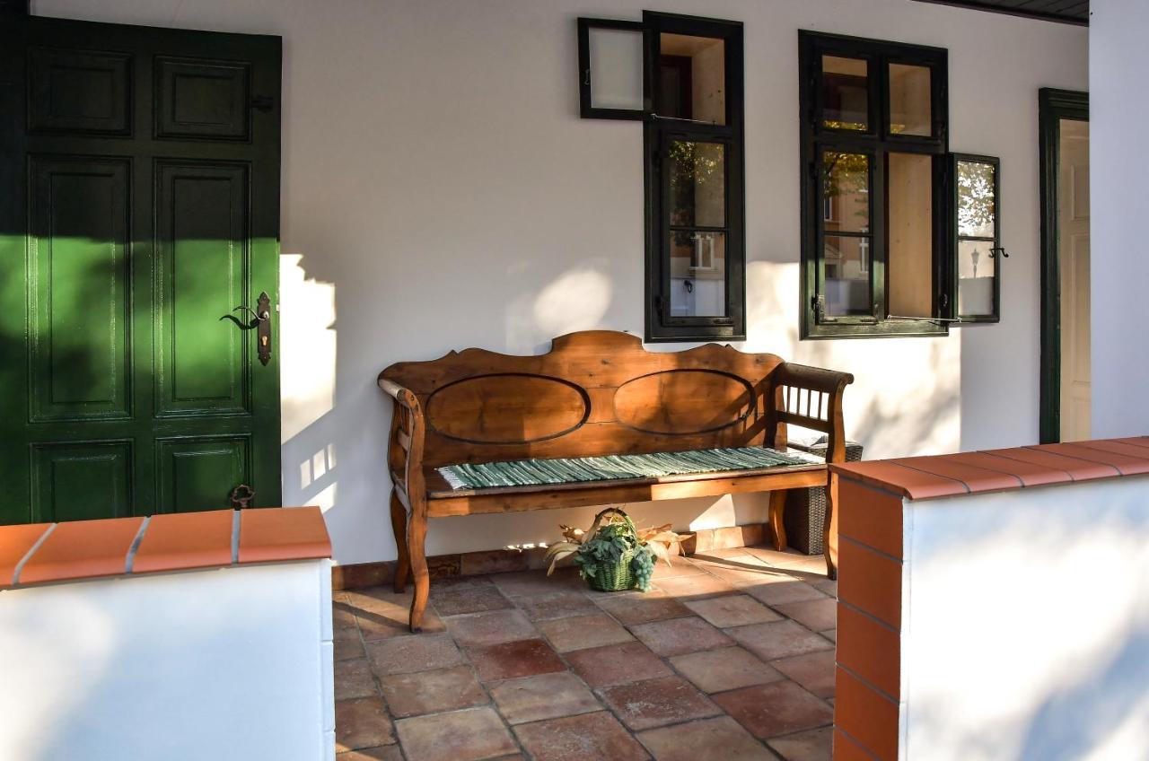 Szin-Es Vendeghaz Bed & Breakfast Szentes Eksteriør bilde