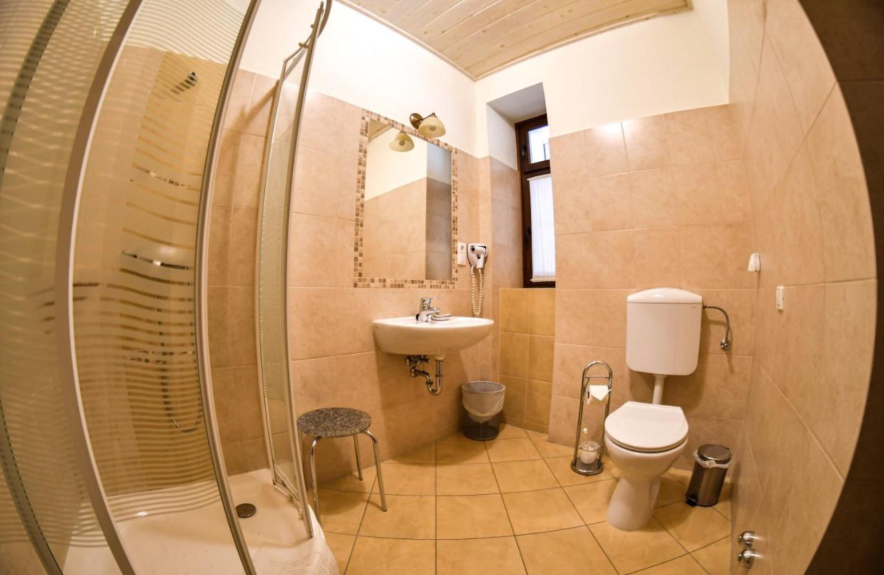 Szin-Es Vendeghaz Bed & Breakfast Szentes Eksteriør bilde