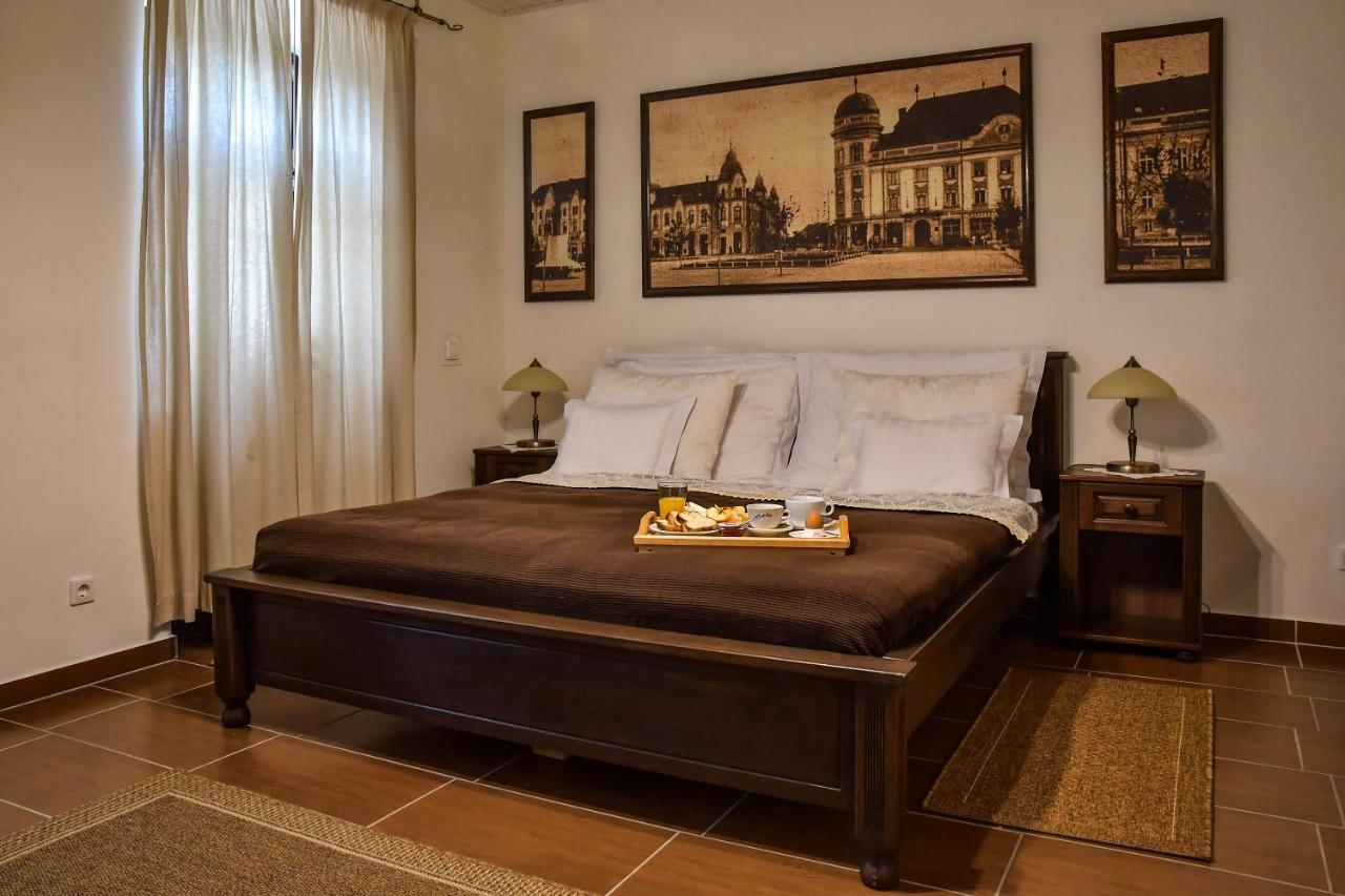 Szin-Es Vendeghaz Bed & Breakfast Szentes Eksteriør bilde