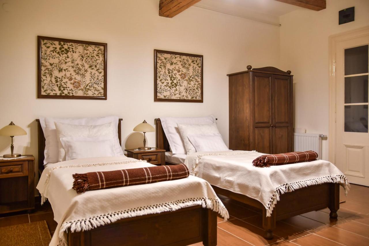 Szin-Es Vendeghaz Bed & Breakfast Szentes Eksteriør bilde