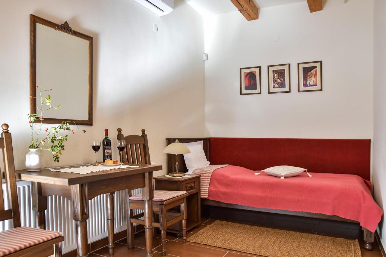 Szin-Es Vendeghaz Bed & Breakfast Szentes Eksteriør bilde